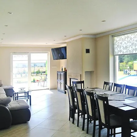 Сasa de vacaciones Large With Summer Pool And Sauna