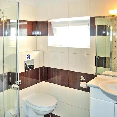 Large With Summer Pool And Sauna Σπίτι διακοπών *