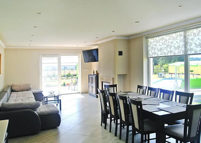 Сasa de vacaciones Large With Summer Pool And Sauna