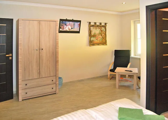 Large With Summer Pool And Sauna Сasa de vacaciones *