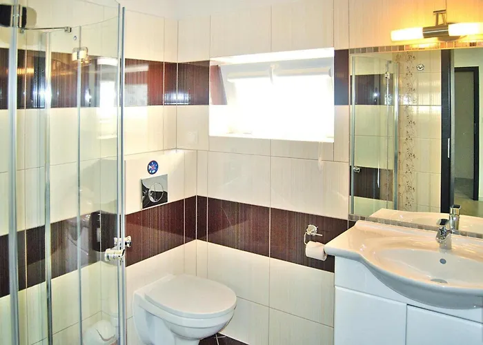 Large With Summer Pool And Sauna Сasa de vacaciones *