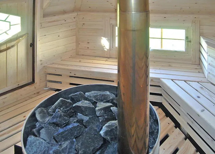 Сasa de vacaciones Large With Summer Pool And Sauna