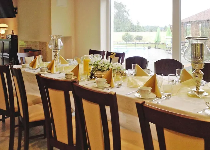 Large With Summer Pool And Sauna Сasa de vacaciones